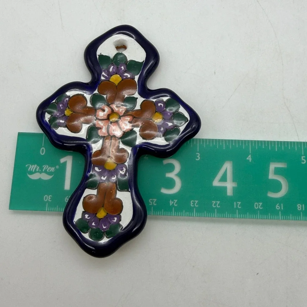 Talavera Pottery Cross ornament Hand Painted Floral Ceramic Jamir Puebla Mexico